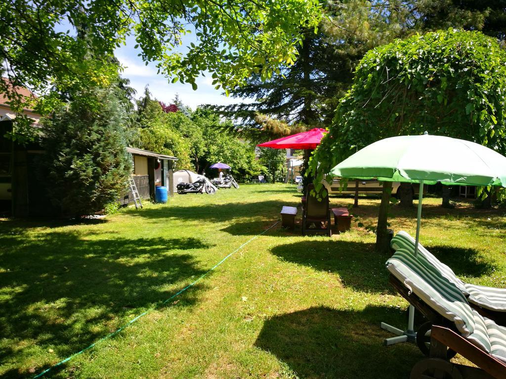 City Camping& Apartman &Bungalow Hotel Győr Exterior foto