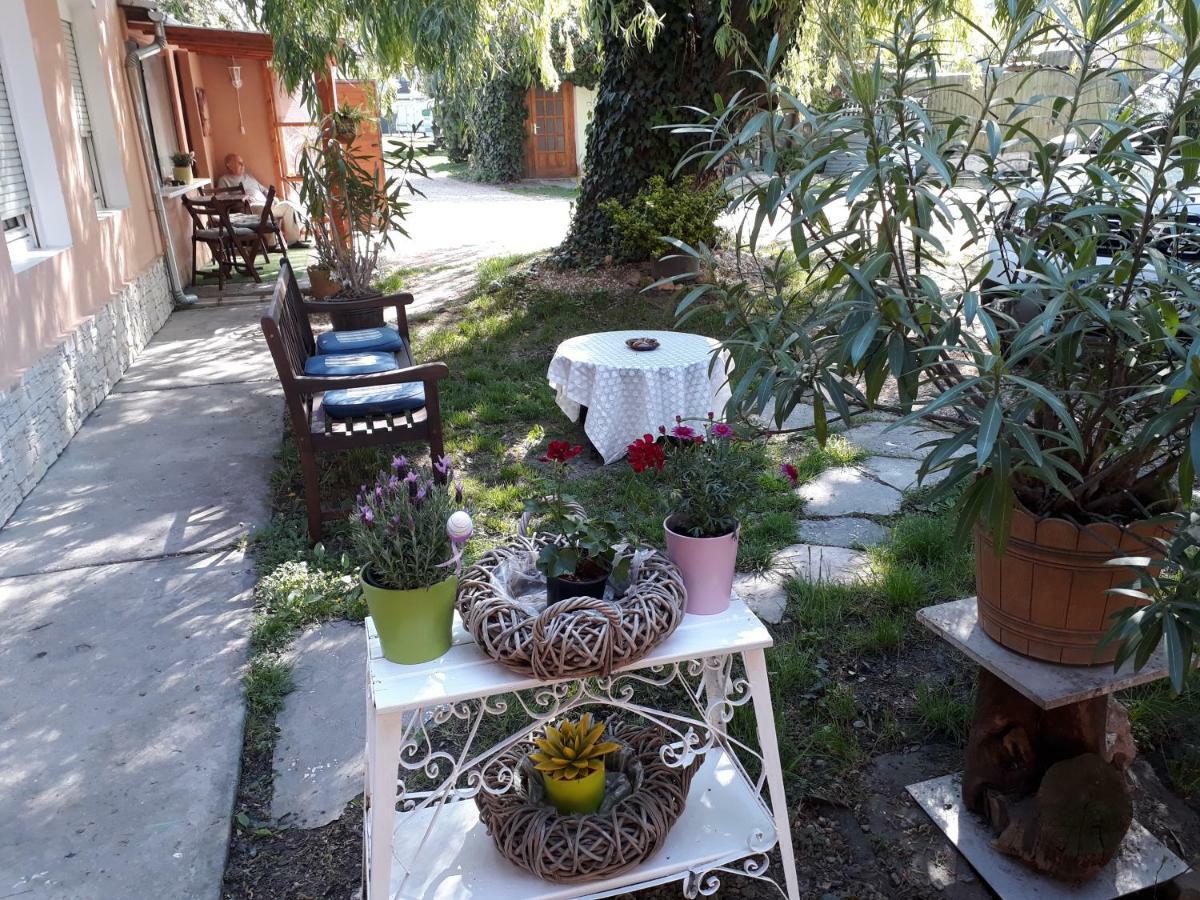 City Camping& Apartman &Bungalow Hotel Győr Exterior foto